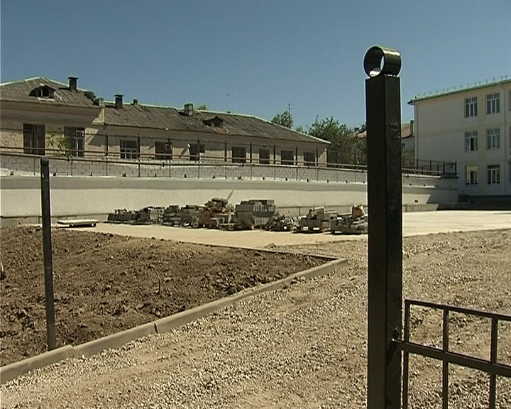 В Севастополе отремонтировали фасад школы 