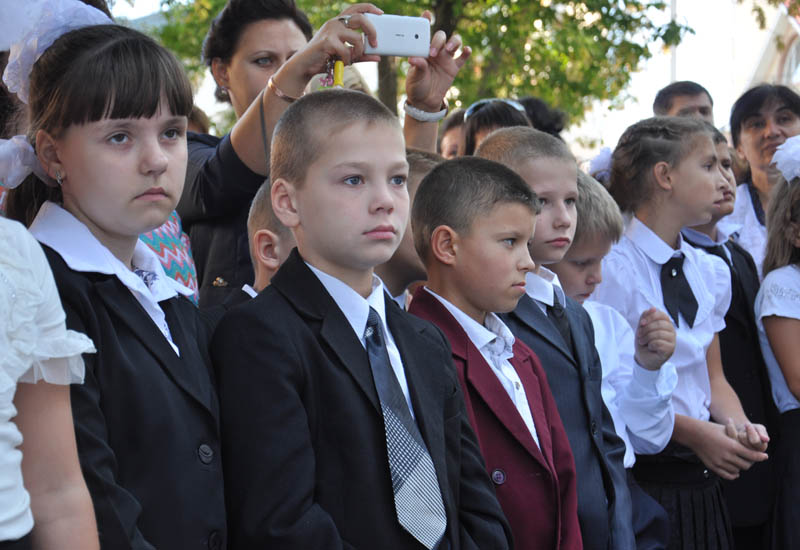 Глава Крыма поздравил школьников с Днем знаний