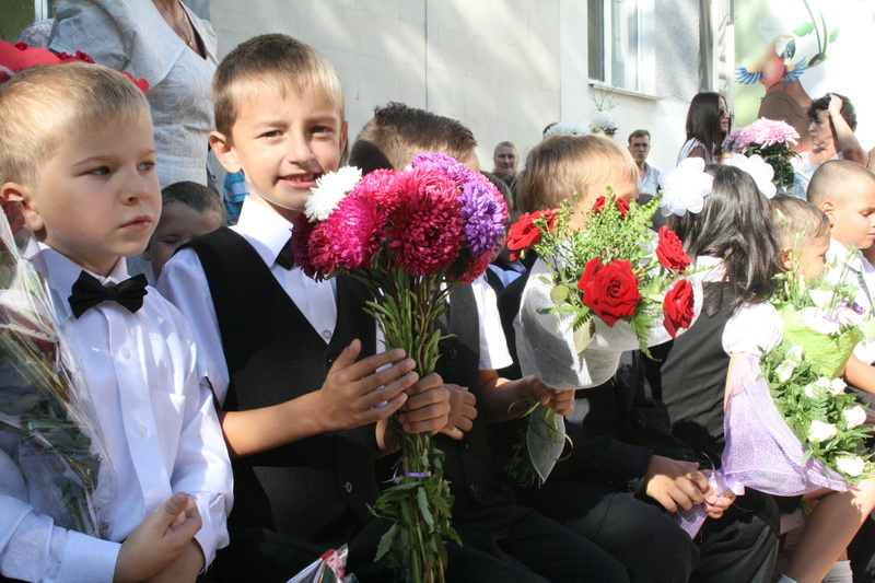 Симферопольский учебный комплекс «Алые паруса» принял 120 первоклашек