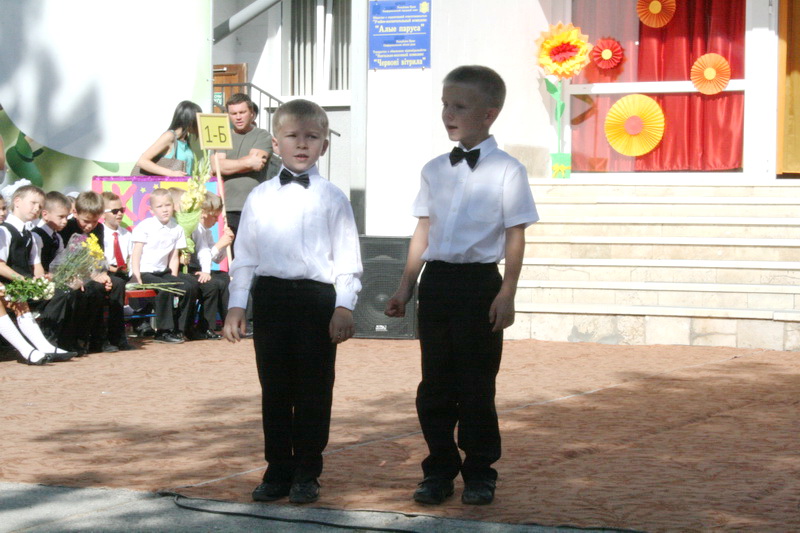 Симферопольский учебный комплекс «Алые паруса» принял 120 первоклашек