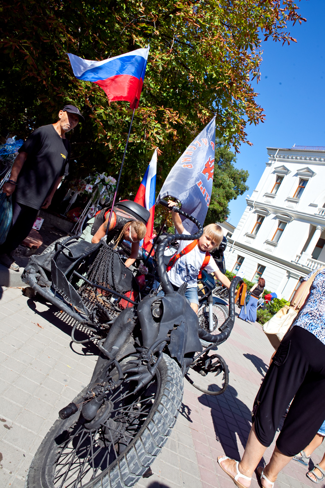 В Севастополе прошел карнавал цветов