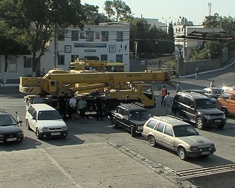 В Севастополе до конца недели демонтируют трехэтажный остановочный павильон