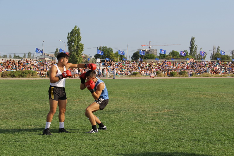 В Феодосии стартовал фестиваль «Воздушное братство»