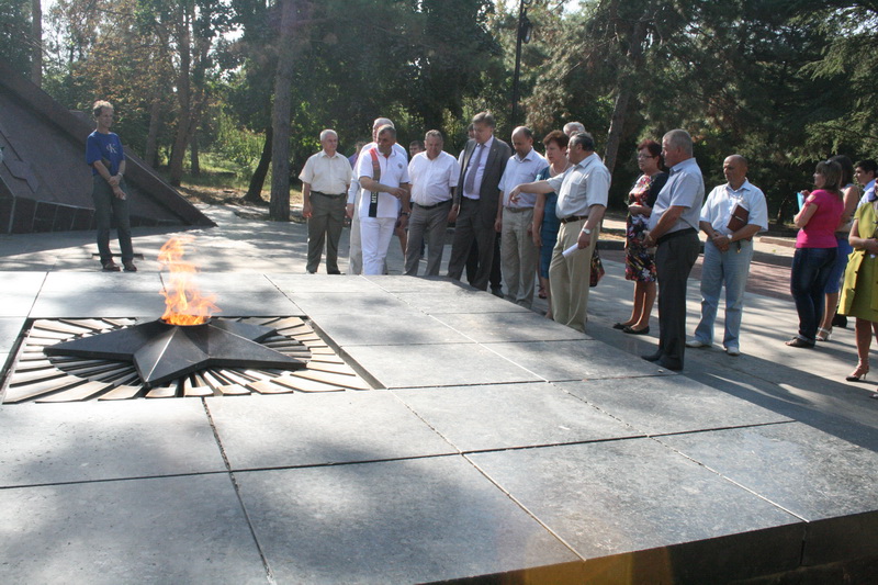 В парках Симферополя появится освещение и велосипедный патруль