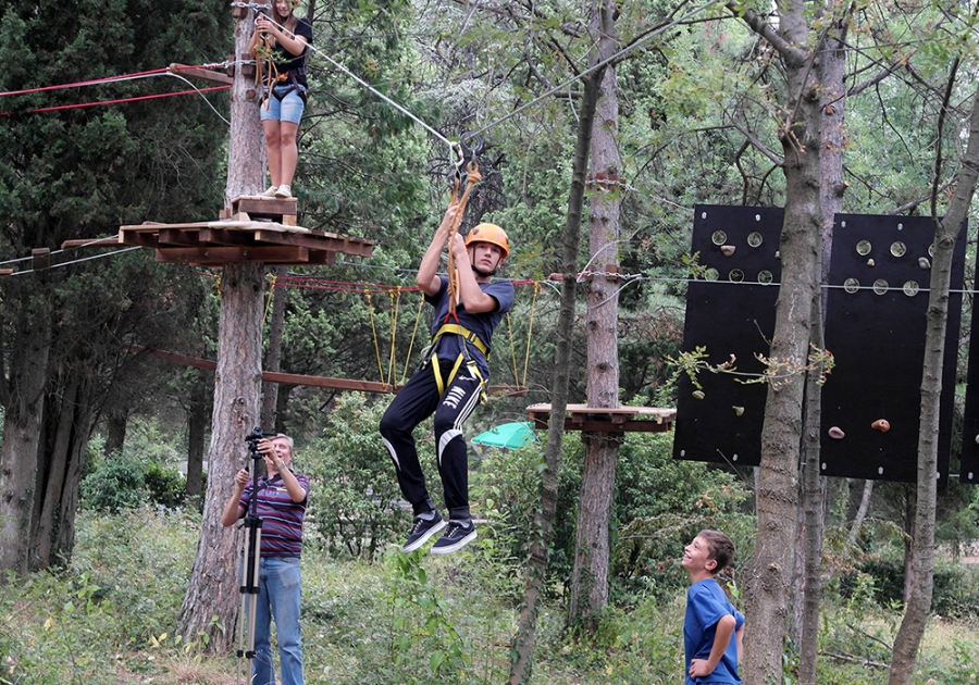 В Мисхоре открылся веревочный парк
