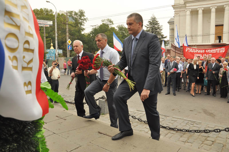 В Симферополе почтили память воинов, павших в Крымской войне