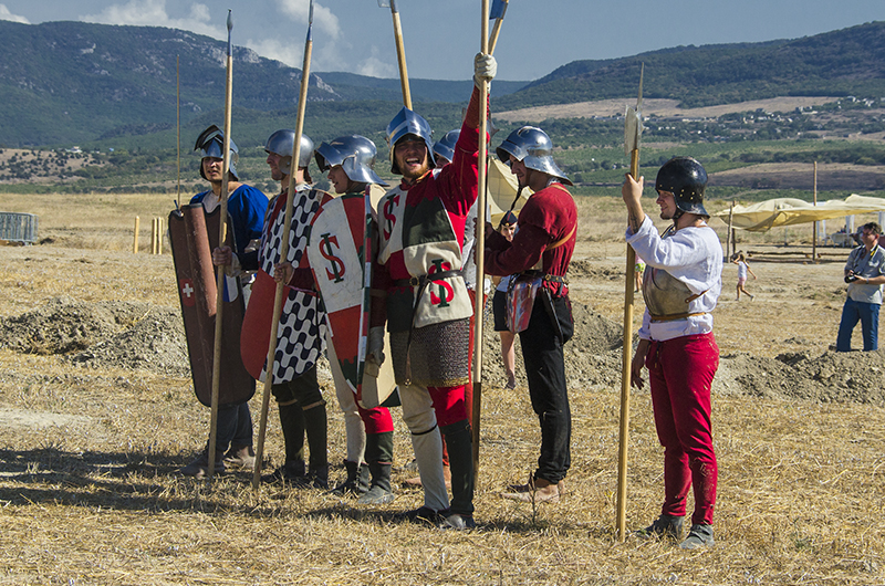 Под Севастополем стартовал Крымский военно-исторический фестиваль