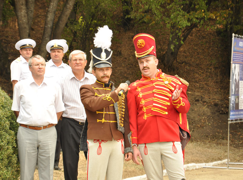 Под Алуштой открыли бюст Кутузову