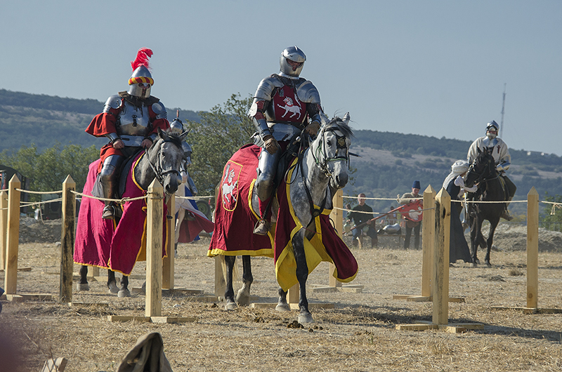 На Крымском военно-историческом фестивале прошел день Средневековья