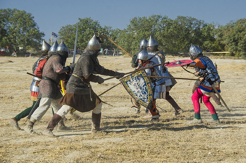 На Крымском военно-историческом фестивале прошел день Средневековья