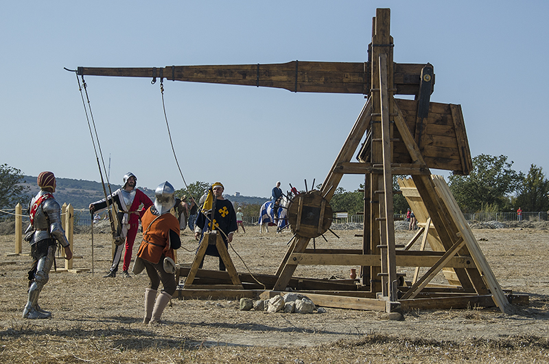 На Крымском военно-историческом фестивале прошел день Средневековья