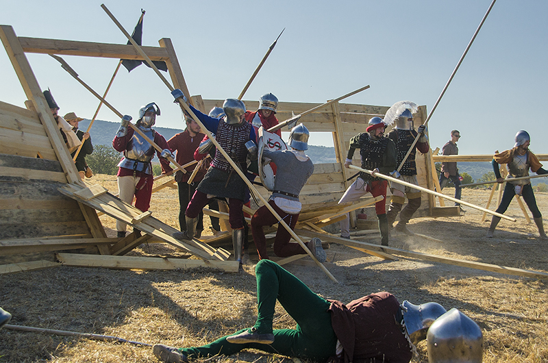 На Крымском военно-историческом фестивале прошел день Средневековья