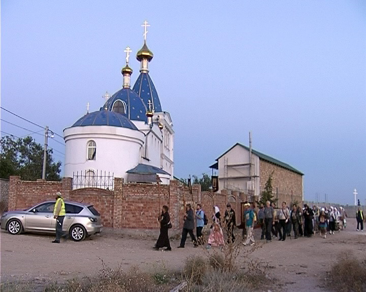 В Севастополе стартовал ежегодный крестный ход «Царский путь»