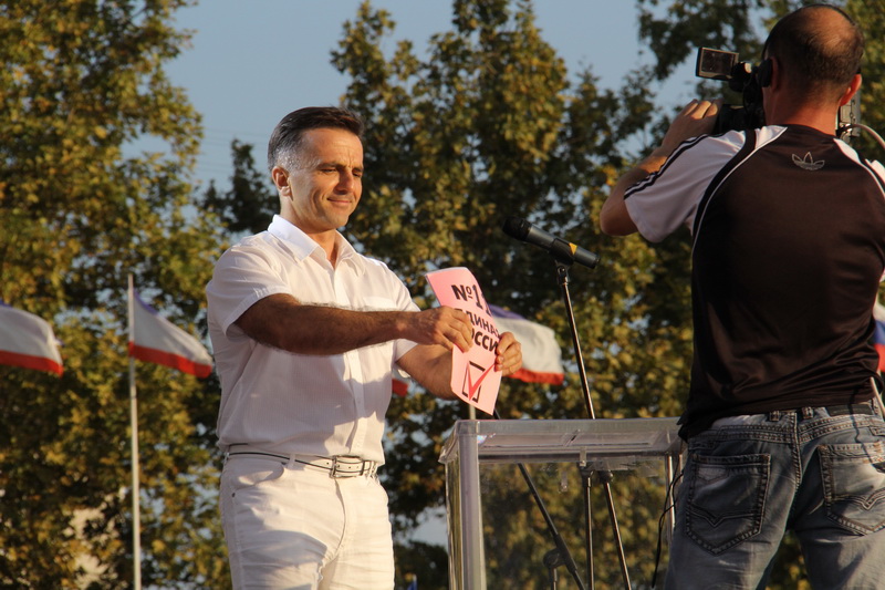 «Единая Россия» представила в Симферополе народную программу