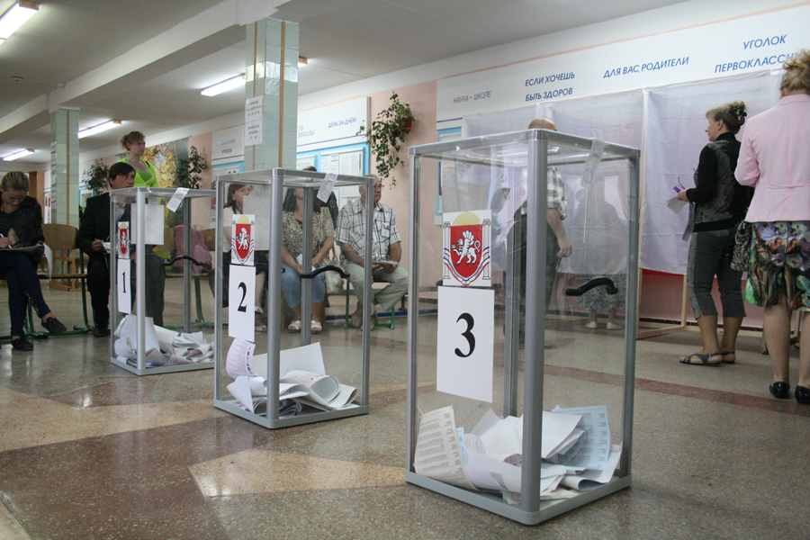 Глава правительства Крыма проголосовал на выборах