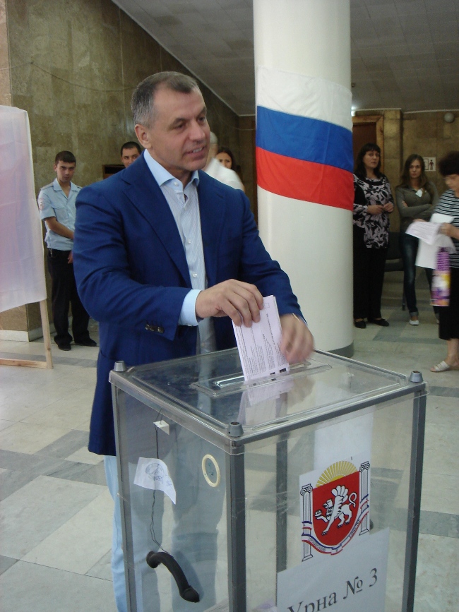 Крымский спикер проголосовал за новый Крым и пообещал хорошую явку
