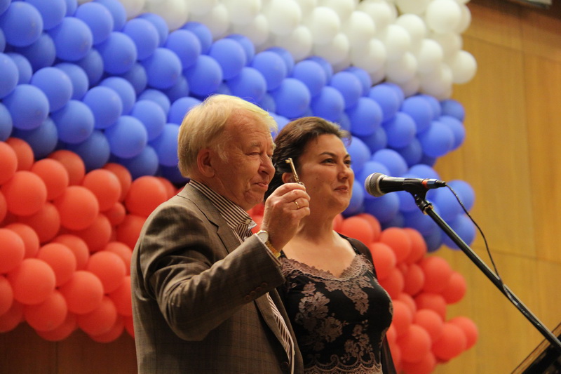 Симферопольскому музучилищу подарили рояль «Стейнвей»