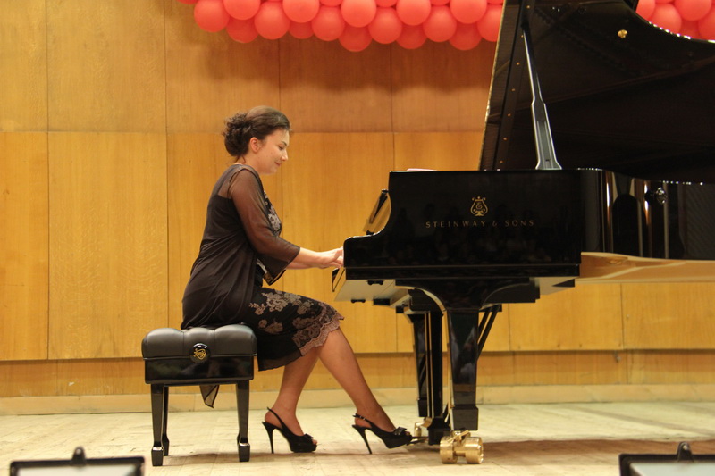 Симферопольскому музучилищу подарили рояль «Стейнвей»