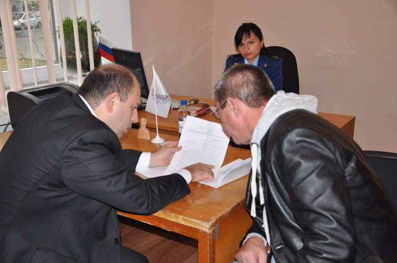 В Симферополе проводятся бесплатные юридические консультации