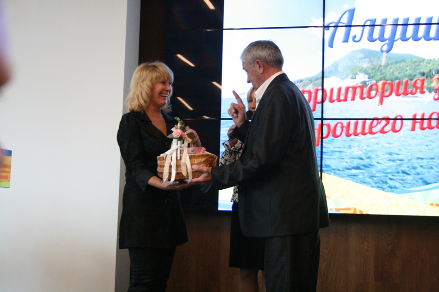 В Крыму наградили работников туристической отрасли