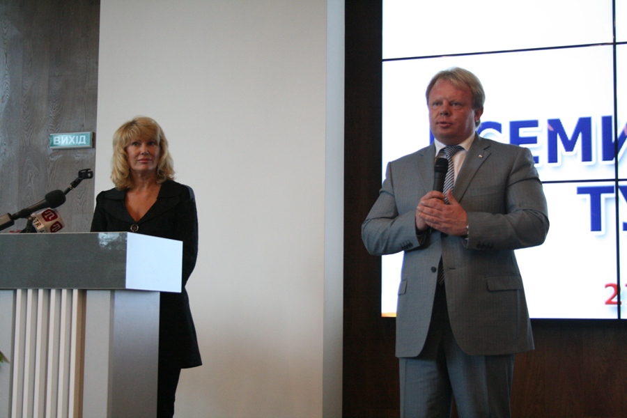 В Крыму наградили работников туристической отрасли