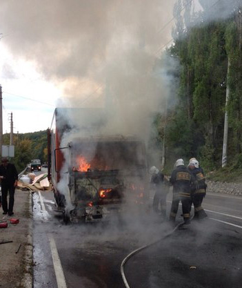 На Ангарском перевале загорелась фура