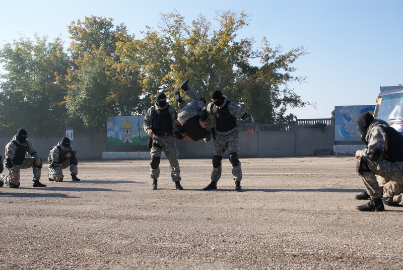 В Крыму первые 57 призывников отправились на службу