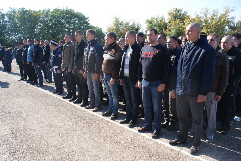 В Крыму первые 57 призывников отправились на службу