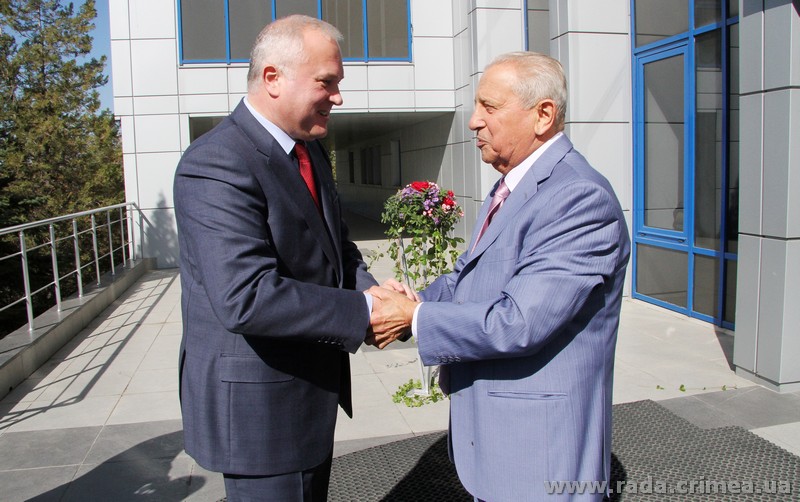 Таврический национальный университет отметил 95-летие