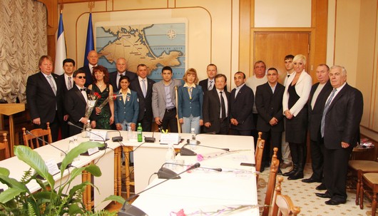 Спортсмены-инвалиды получили стипендии Верховной Рады АРК