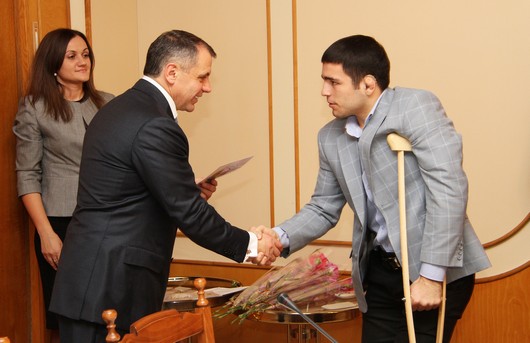 Спортсмены-инвалиды получили стипендии Верховной Рады АРК