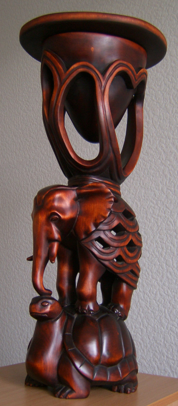 В Феодосии представят выставку «Линии и формы»