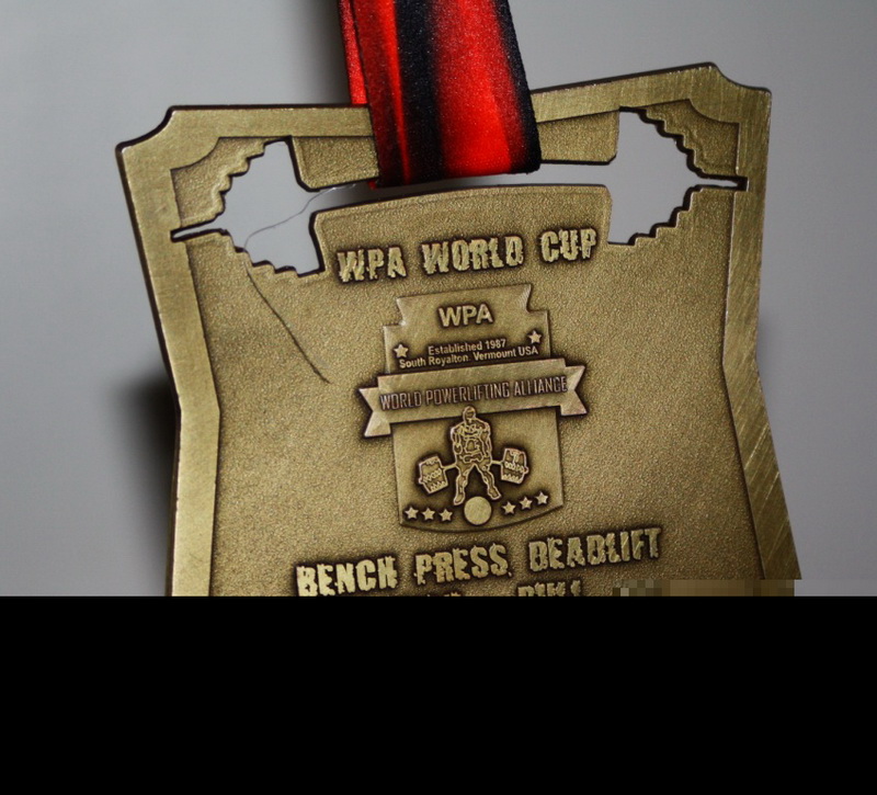 Крымчанин победил на соревнованиях мирового кубка по пауэрлифтингу