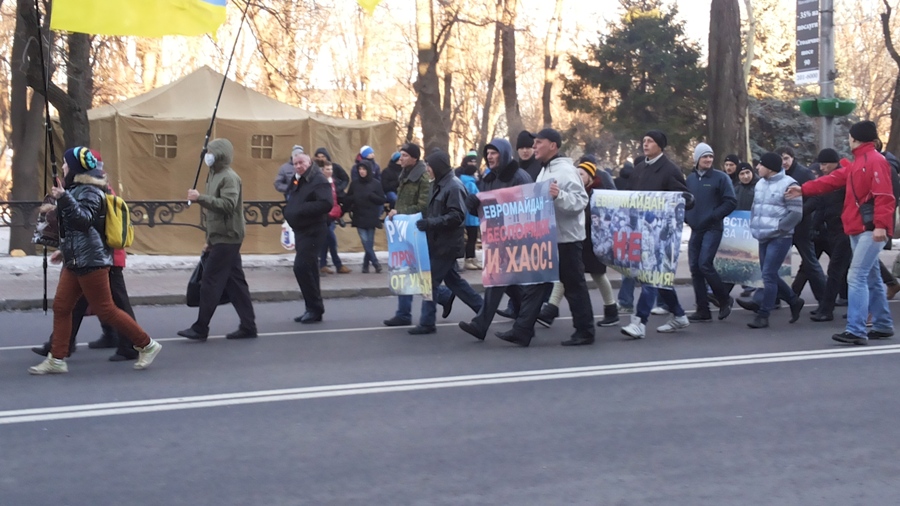В Киеве наблюдается особое единение участников митинга в поддержку государственного курса