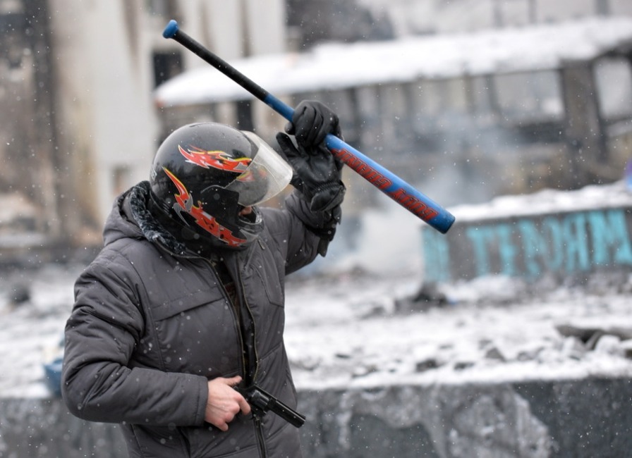 Противостояние в Киеве в фотографиях