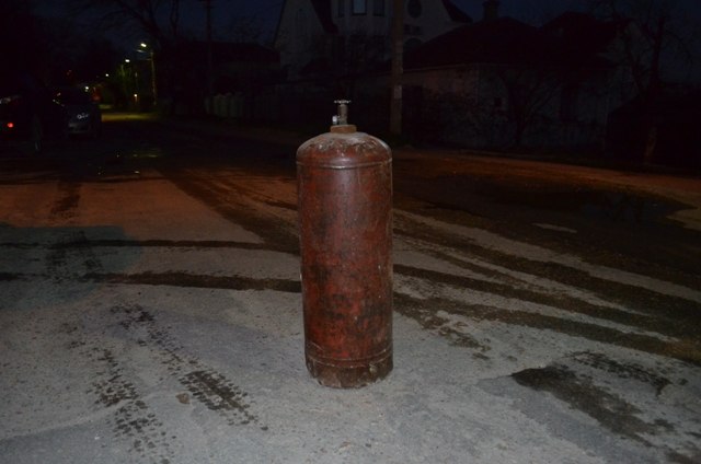 В Севастополе в результате взрыва газа травмировались два человека