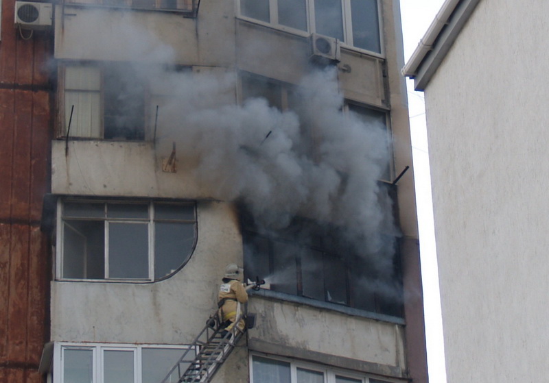 В Симферополе из-за пожара эвакуировали 30 человек