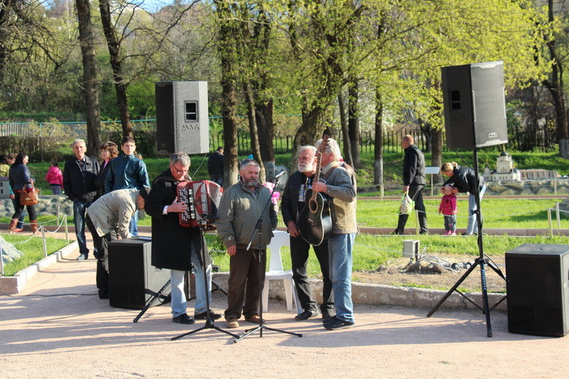 В парке миниатюр Бахчисарая отметили день освобождения города от фашистов