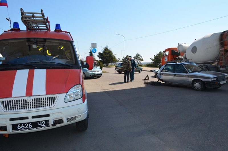 В Севастополе столкнулись два автомобиля