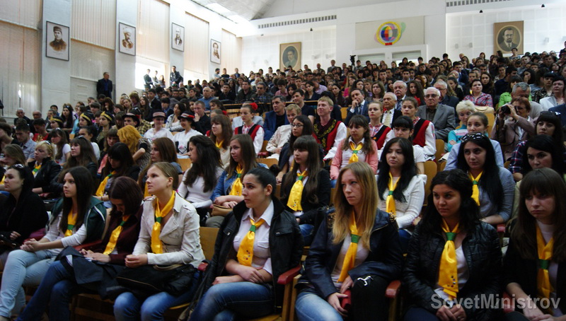 Крымский премьер встретился с представителями национально-культурных обществ