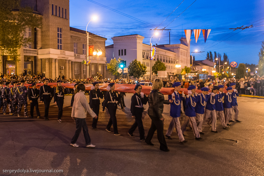 В Керчи состоялось торжественное факельное шествие