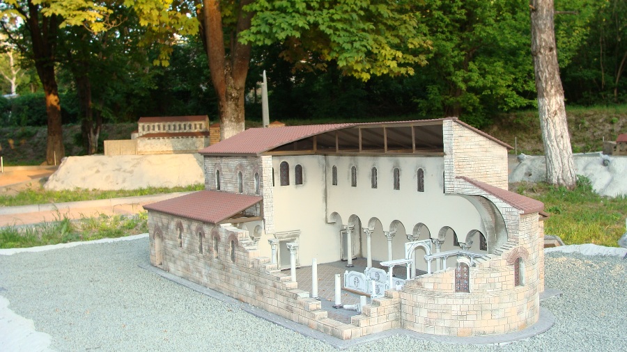 В парке миниатюр Бахчисарая появились новые экспонаты