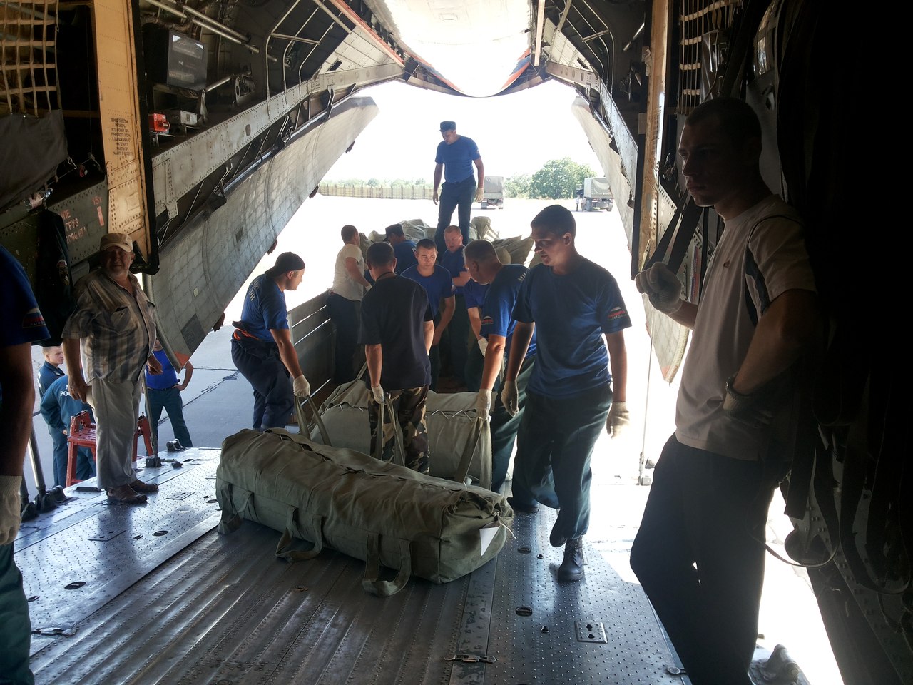 В Севастополь доставили гуманитарный груз для беженцев 