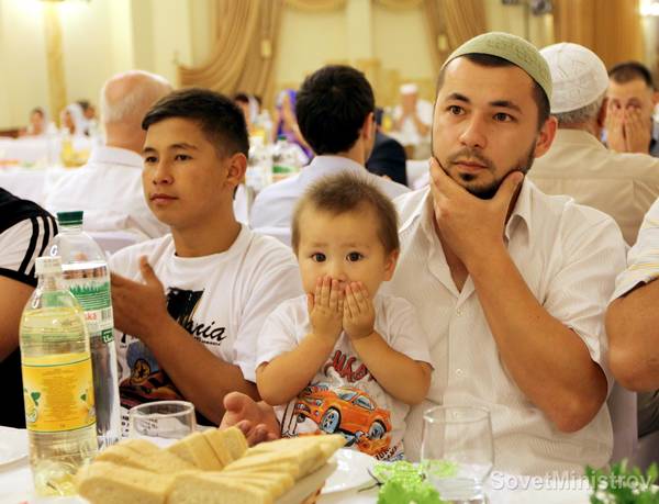 В Симферополе провели праздничный ифтар