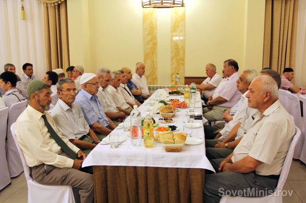 В Симферополе провели праздничный ифтар