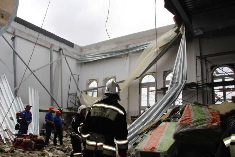 К обрушению здания в Севастополе привело нарушение строительных норм