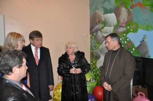 В симферопольском детсаду «Крымчанка» заменят окна В симферопольском детсаду «Крымчанка» заменят окна