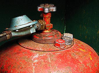 В Керчи в результате взрыва газа пострадал пьяный мужчина Происшествие, В Керчи в результате взрыва газа пострадал пьяный мужчина