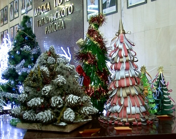 Новый год, В Севастополе завершился конкурс искусственных елей