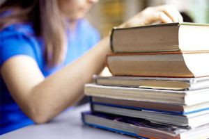 В Евпатории лучшим школьникам будут выплачивать стипендии мэра Стипендия, В Евпатории лучшим школьникам будут выплачивать стипендии мэра